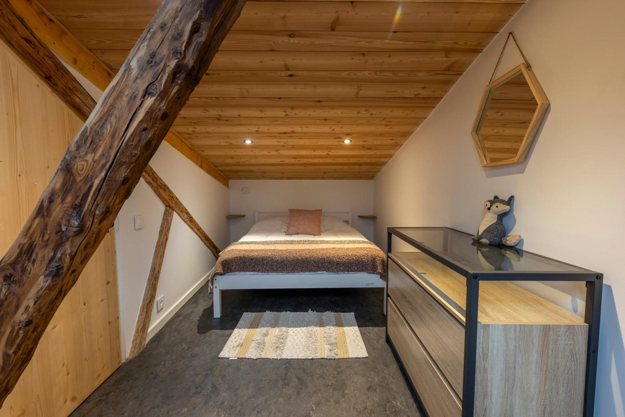 Superbe Loft - Situ Sur La Place Centrale Barcelonnette Exterior photo